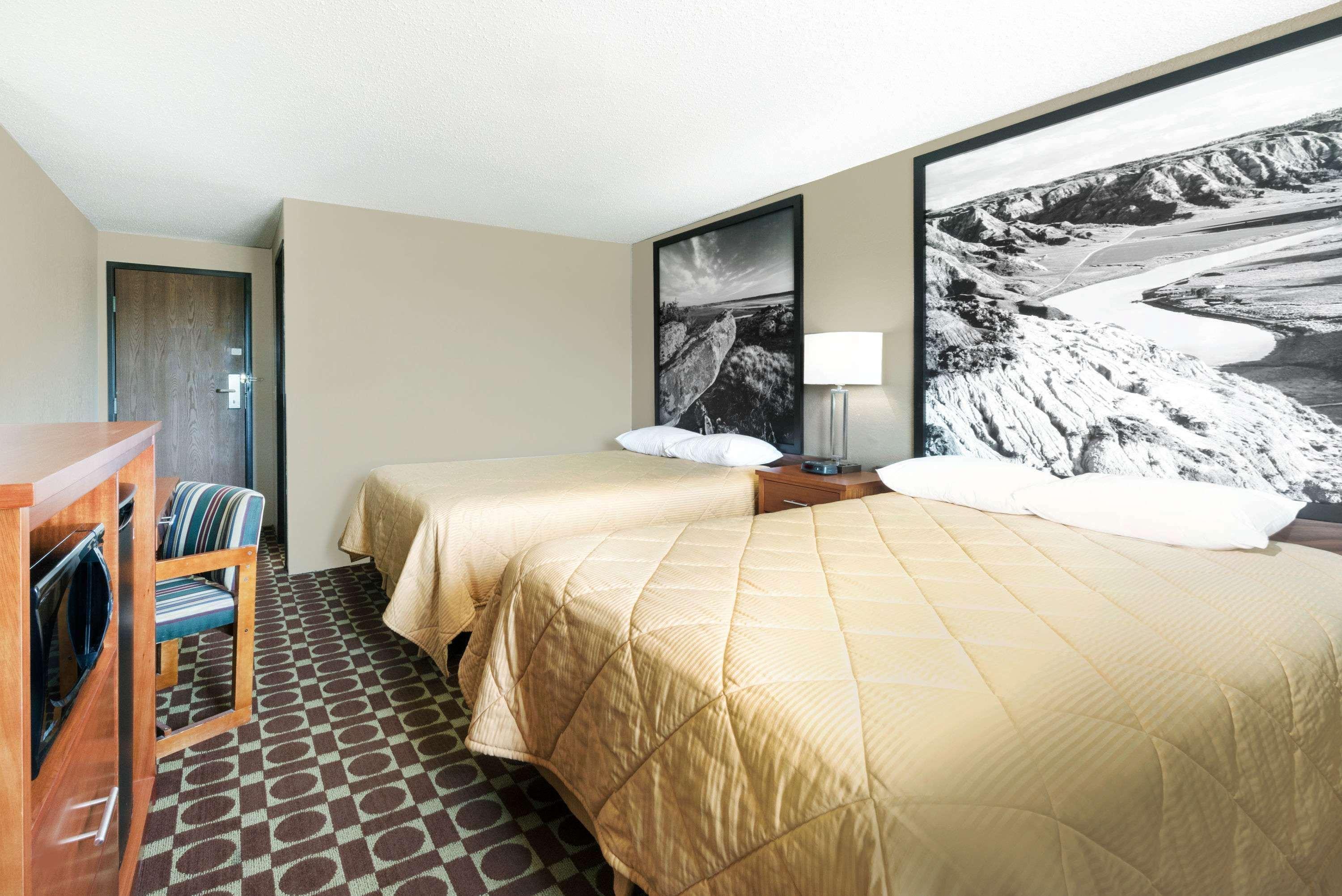 Super 8 By Wyndham Miles City Εξωτερικό φωτογραφία