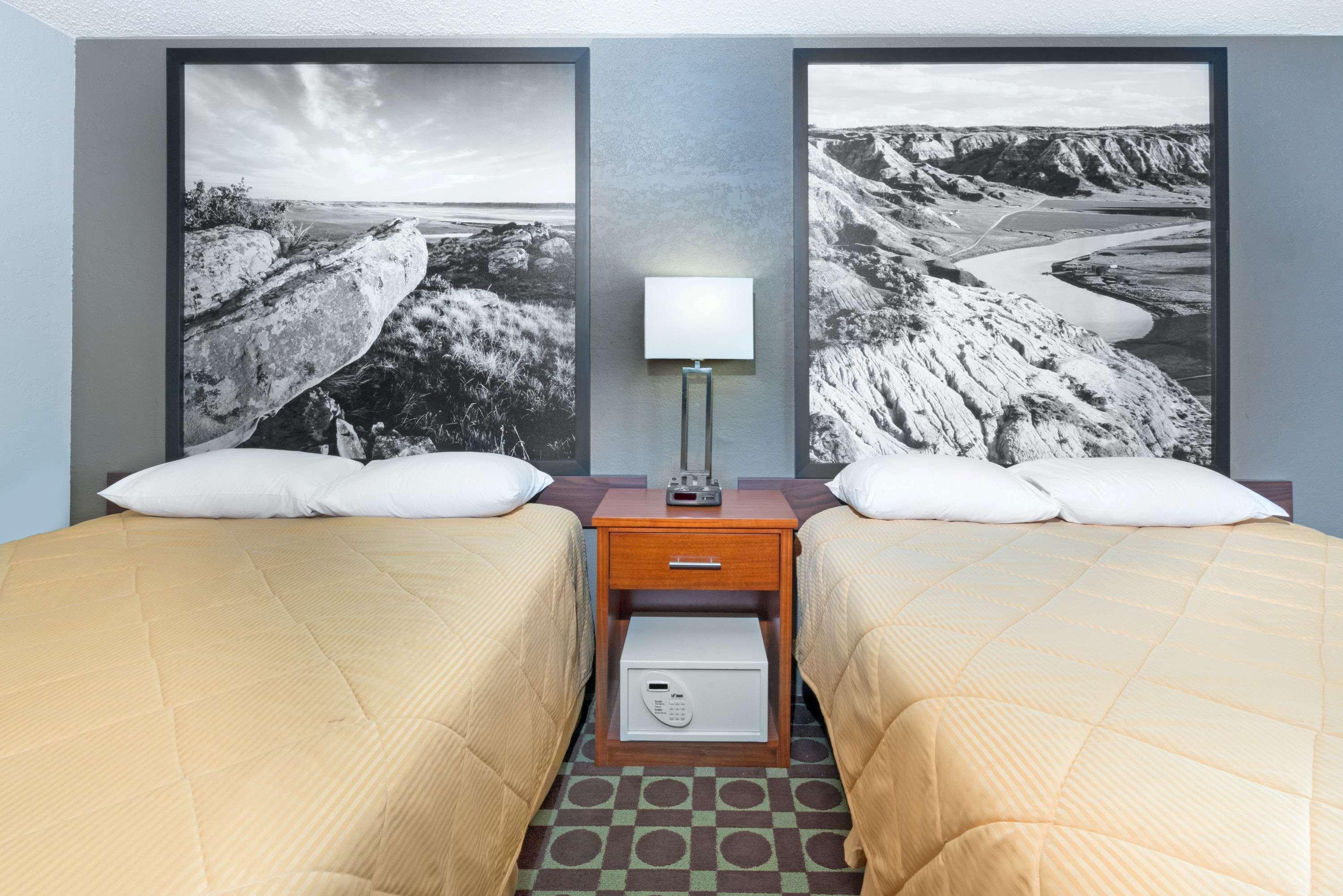 Super 8 By Wyndham Miles City Εξωτερικό φωτογραφία