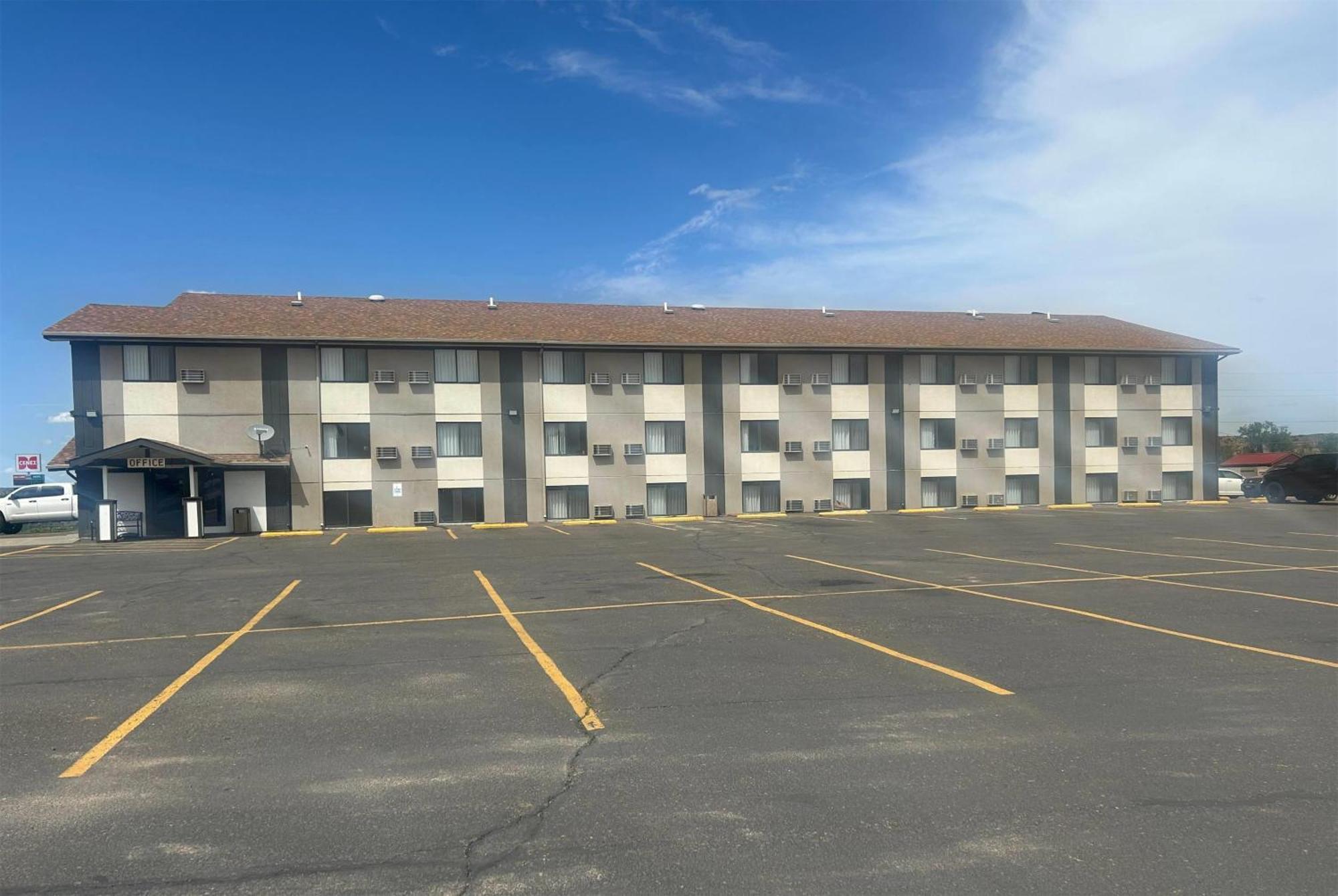 Super 8 By Wyndham Miles City Εξωτερικό φωτογραφία